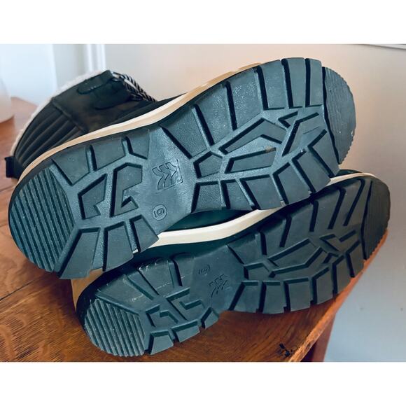 Women's All In Motion Camila Waterproof Snow Boots, Olive Green, Size 6 - Picture 3 of 4